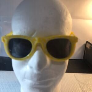 Fashionable Yellow framed Sunglasses